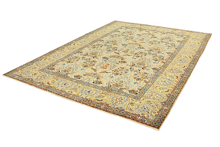 Isfahan - Antique Persian Carpet 318x233 - Picture 2