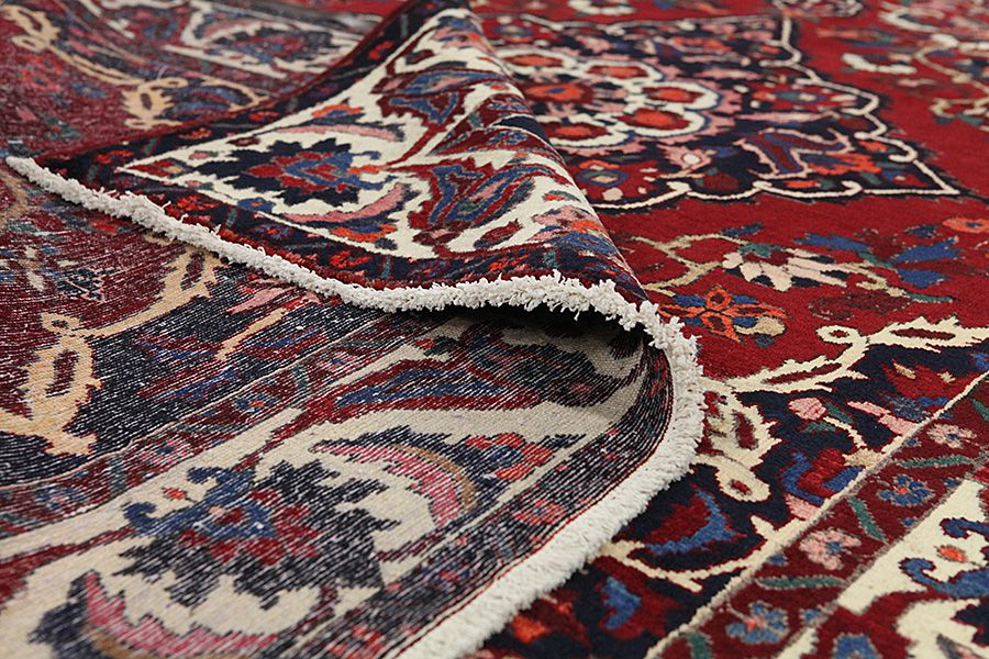 Bakhtiari Persian Carpet 310x208 - Picture 4