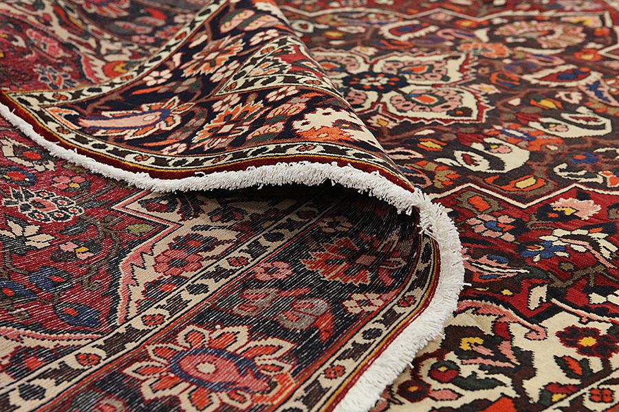 Bakhtiari Persian Carpet 320x208 - Picture 4