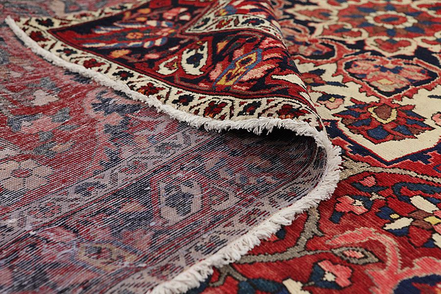 Bakhtiari Persian Carpet 310x205 - Picture 4
