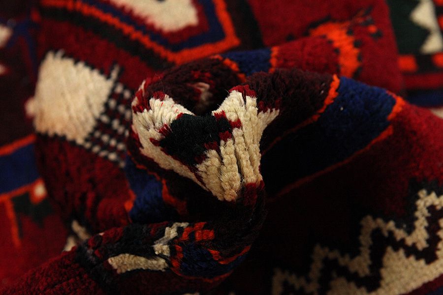 Bakhtiari Persian Carpet 315x165 - Picture 6