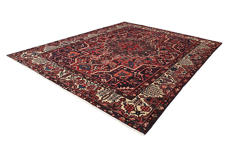 Bakhtiari Persian Carpet 373x307 - Picture 2