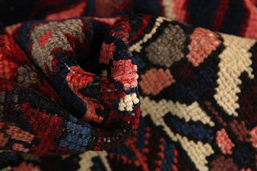 Bakhtiari Persian Carpet 373x307 - Picture 6