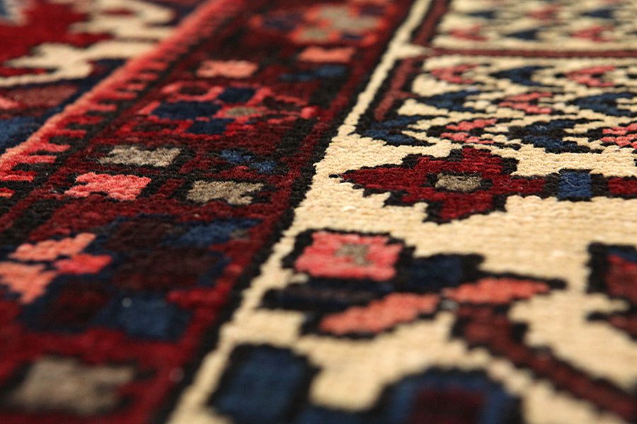 Bakhtiari Persian Carpet 373x307 - Picture 8