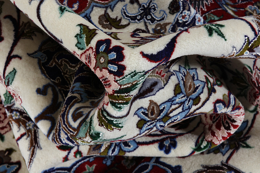Isfahan Persian Carpet 239x152 - Picture 17