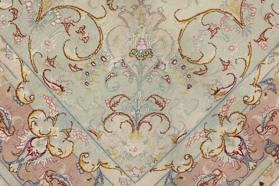 Tabriz Persian Carpet 194x150 - Picture 7