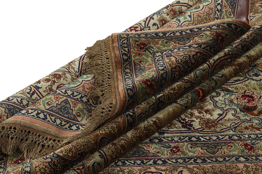 Isfahan Persian Carpet 307x202 - Picture 19